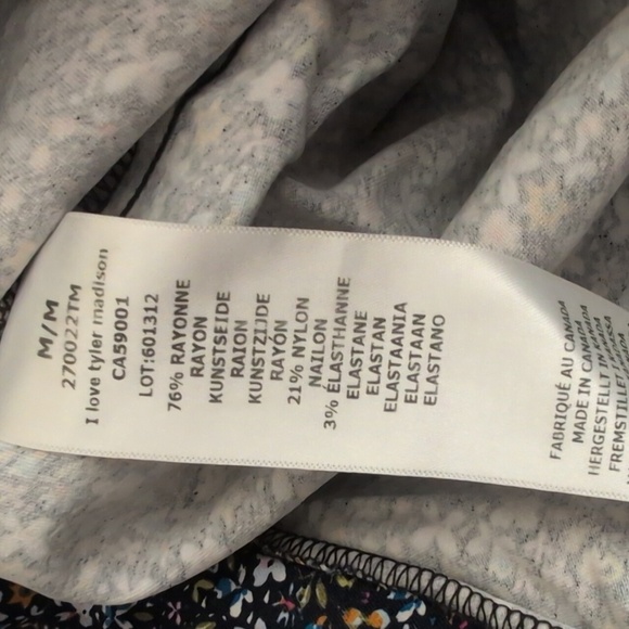 I LOVE TYLER MADISON FLORAL SKORT SIZE MEDIUM - Picture 6 of 6